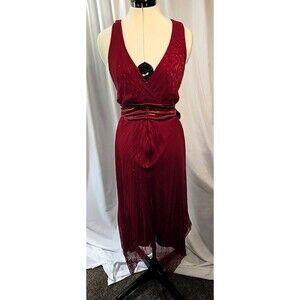 Gorgeous Jonathan Martin Women's Dress Size 14, Perfect for a night out.  Sexy!